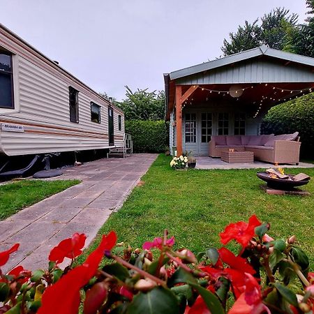 Familychalet De Schaapskooi, 6-Persons, Big Private Garden, Dogs Aloud Westergeest エクステリア 写真