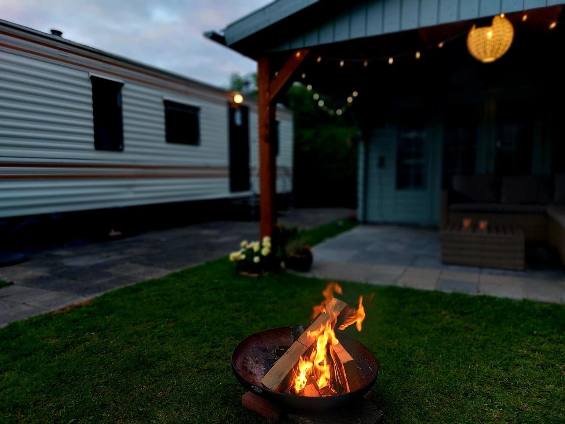 Familychalet De Schaapskooi, 6-Persons, Big Private Garden, Dogs Aloud Westergeest エクステリア 写真